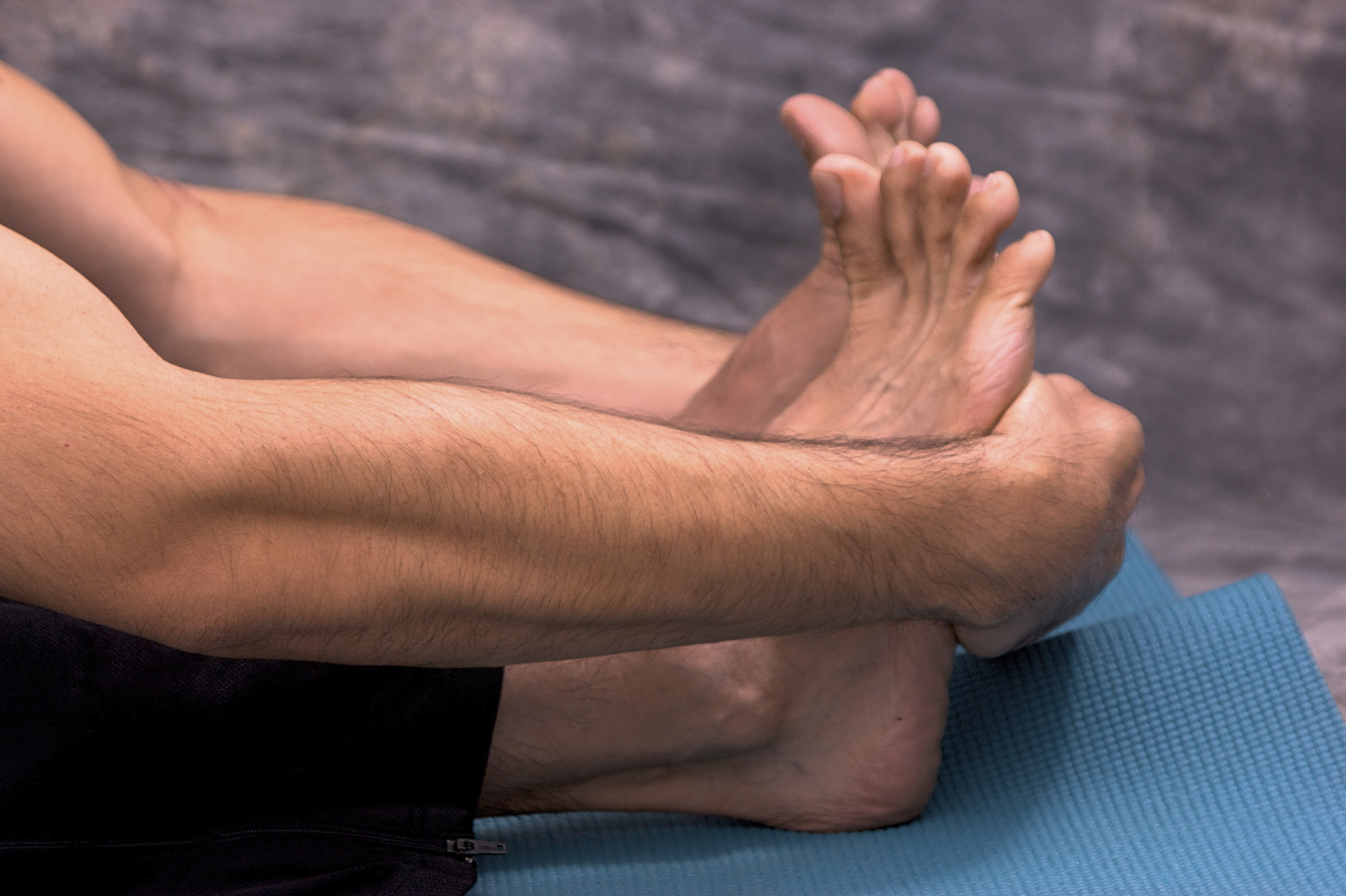 How to recover from leg and foot pain? Are there any yoga